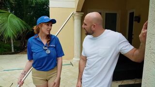 My red-hair MILF pool girl’s juicy ass