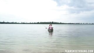 A girl tried to catch a cock outdoors in a bikini