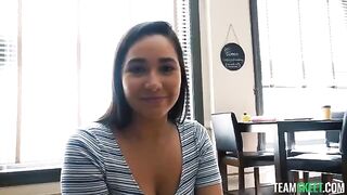 A hot girl received a call and followed the advisor’s instructions