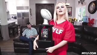 She's too thick and sexy to quit, especially on the couch