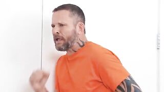 Instead of a injection, the guy got a load of sperm straight in the mouth