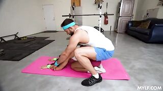 An alternative way to pump your muscles up with the help of a coach