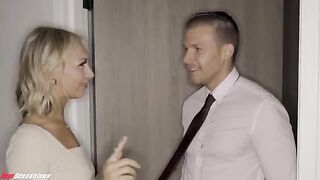 All women’s pussies are delicious, and here’s a hot video to prove it!