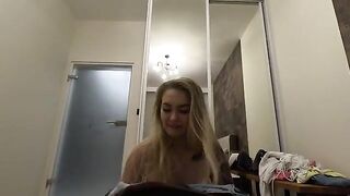 Come over, my parents are not at home - a steamy invitation