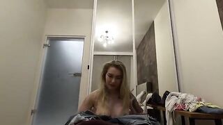 Come over, my parents are not at home - a steamy invitation