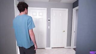 The girl was fucked in her nice pussy, it stretched well