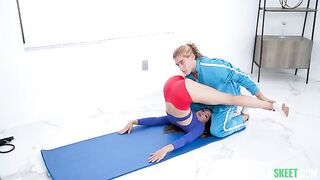 Instead of jogging, the brunette got a great sex in the gym