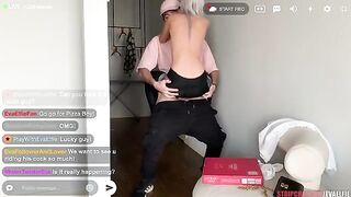 Ready to stream - a pizza delivery guy got wild with a cute girl