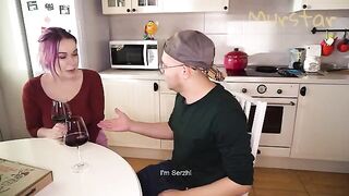 A man surprised his girlfriend in the kitchen with a special gift