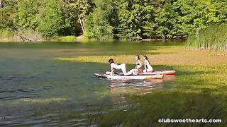 Lesbians can be naughty even in the park, fucking outdoors