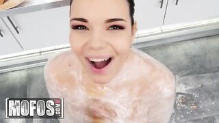 Sofia Lee finds the perfect ingredient for Jordi’s cooking recipe