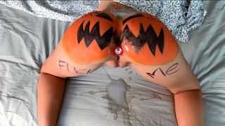 A girl was fucked in a rough manner on a pumpkin, she loved it