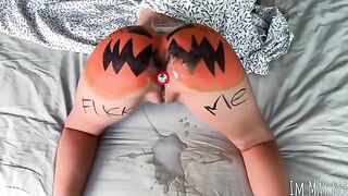 A girl was fucked in a rough manner on a pumpkin, she loved it