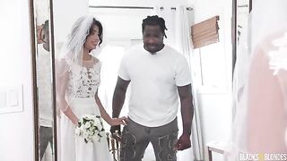 The bride chose her man by the size of his dick