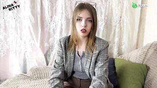 A psychologist helped a hot girl with her problems through intimate therapy