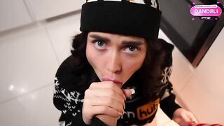 A girl made a splash with her passionate oral skills