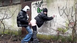 A girl was fucked by a stranger in public, right on the street
